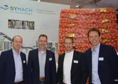Het Symach team is recent uitgebreid met een nieuwe medewerker: Marco Maljaars. Marco heeft lange ervaring in de AGF sector en zal zich gaan inzetten voor de Noord Amerikaanse klanten. Patrick Gijsel, John de Bat, Marco Maljaars en Jan Pieter Grootendorst.